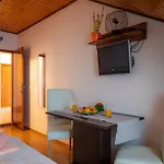 招待所 & Papa 3*