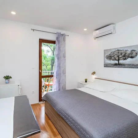 & Papa 게스트하우스 믈리니