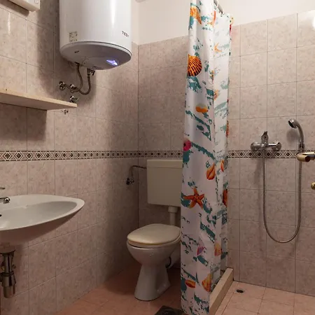 ゲストハウス & Papa