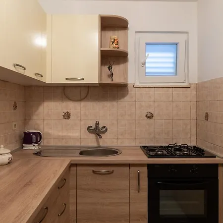 ゲストハウス & Papa