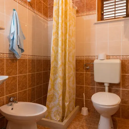 ゲストハウス & Papa