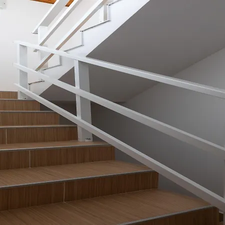 & Papa ゲストハウス ムリニ