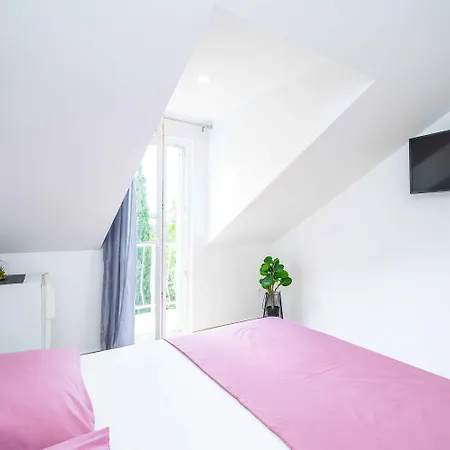 ゲストハウス & Papa 3*