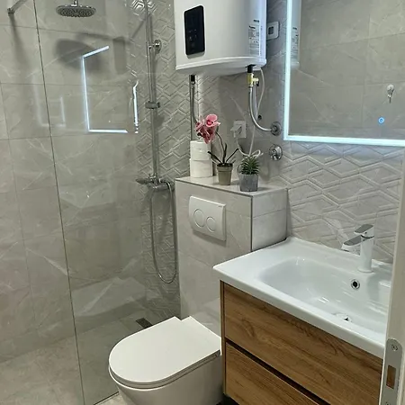 & Papa ゲストハウス ムリニ