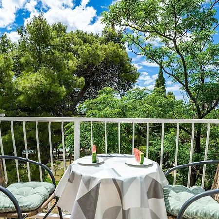 & Papa Guest house Mlini